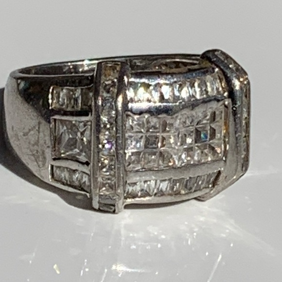 Sterling Silver 925 Cubic Zirconia Ring - Picture 5 of 12